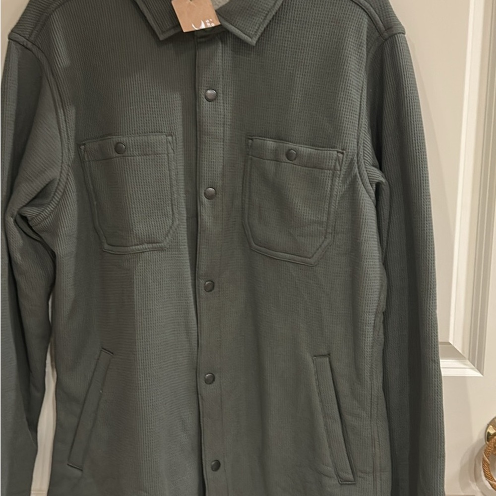 NWT Eddie Bauer Men's Green Jacket. Size Medium